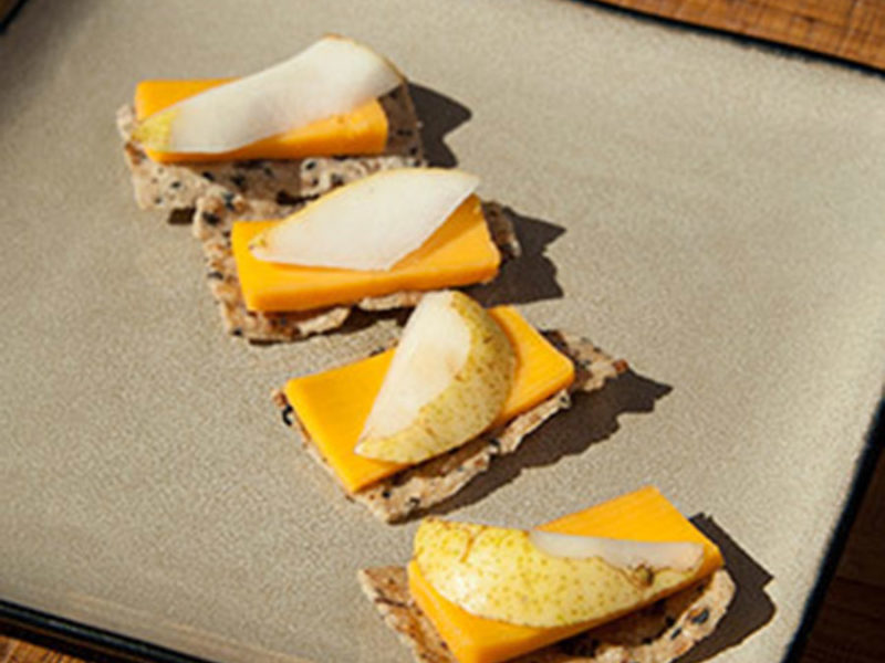 Sharp Cheddar & Pear Slices